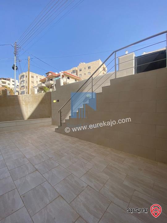 شقة فاخرة شبه أرضية مساحة 160م مع ترس 25م تشطيب سوبر ديلوكس للبيع في عمان - تلاع العلي