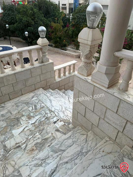 بيت مستقل مساحة 600م على أرض 1902م للبيع في اربد - الرمثا من المالك مباشرة 