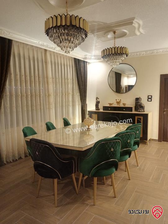 فيلا طابقين على أرض 1360م للبيع في اربد - ايدون