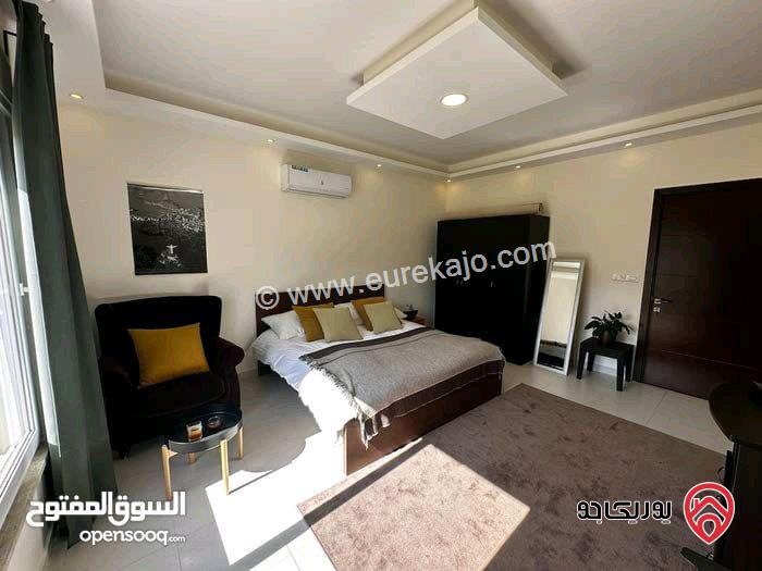 شقة مفروشة مساحة 450م طابق ثالث مع روف للايجار في عمان - طريق المطار 