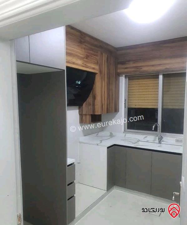 شقة ديلوكس مجددة بالكامل طابق اول مساحة 120م للايجار في عمان - حي نزال