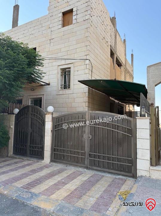 بيت مستقل مساحة 465م على أرض 309م للبيع في عمان - ابو علندا الطبقة الشرقية