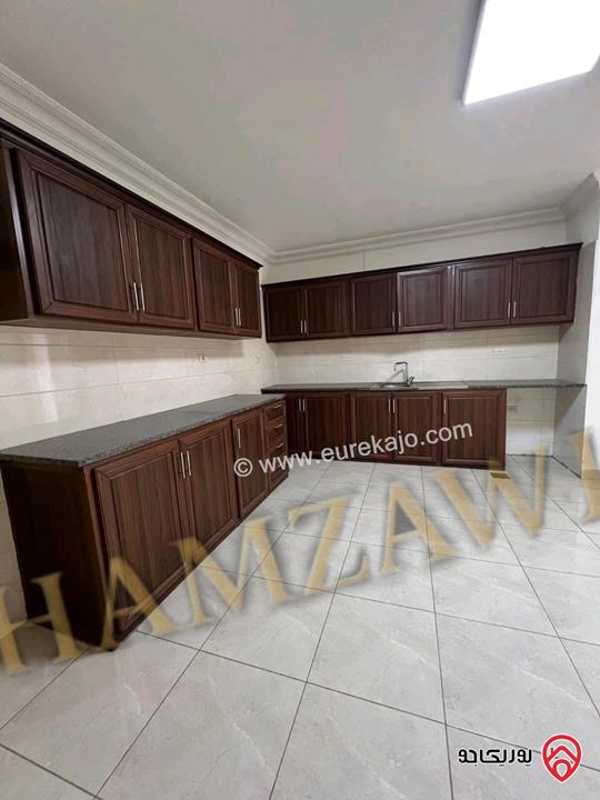 شقة فارغة طابق ثاني مساحة 190م للايجار في عمان - الدوار السابع 