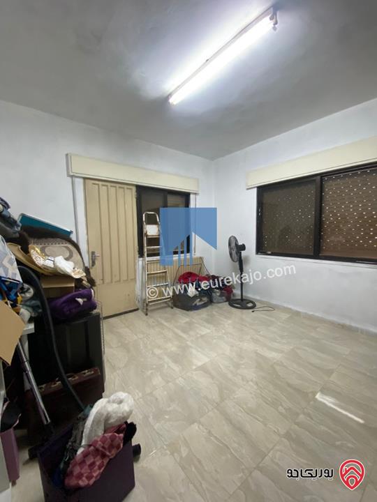 شقة مفروشة طابق ثاني 177م مع حديقة وترس 100م للبيع في عمان - تلاع العلي