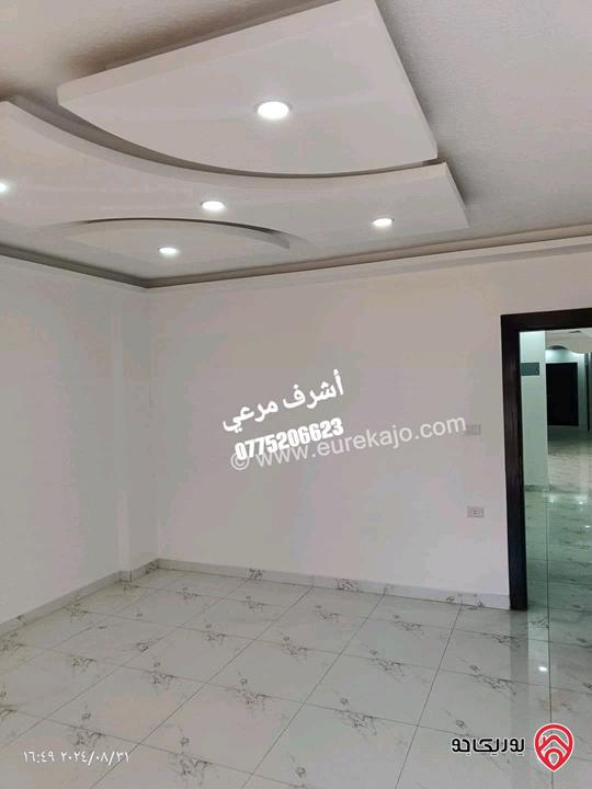 شقة طابق ارضي مساحة 150م مع ترس 150م لم تسكن للبيع في الزرقاء الجديدة