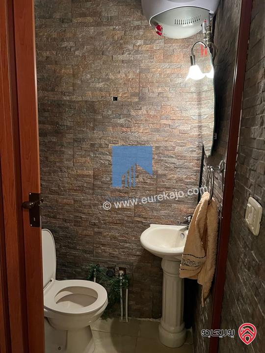 شقة مفروشة فاخرة للبيع في عمان - أم السماق قرب دوار النعيمات طابق ثالث 110م مع روف 110م تشطيب سوبر ديلوكس