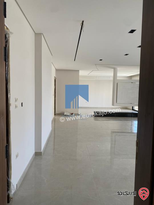 شقة فاخرة للبيع في عمان - أم أذينة قرب أبراج السادس طابق اول 200م تشطيب سوبر ديلوكس لم تسكن