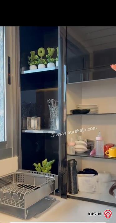 شقة طابق ثالث دوبلكس مساحة 230م للبيع مفروشة في عمان - دير غبار 