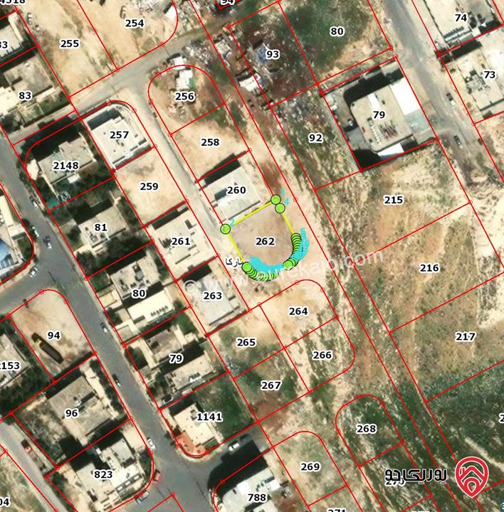 قطعة مميزة مساحة 582م للبيع في عمان - ماركا حوض 7 عليوي على 3 شوارع منتظمة الشكل