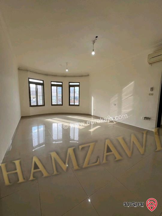 شقة طابق ثاني مساحة 95م للايجار في عمان - حي الصاحبة