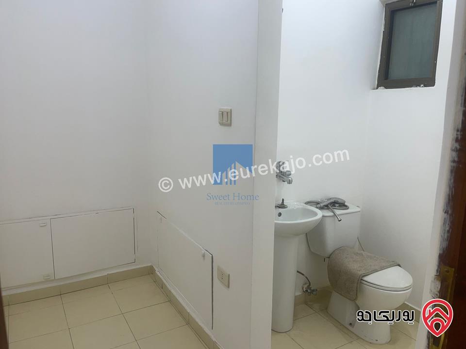 شقة شبه ارضية مساحة 188م مع ترس 30م تشطيب سوبر ديلوكس للبيع في عمان - خلدا