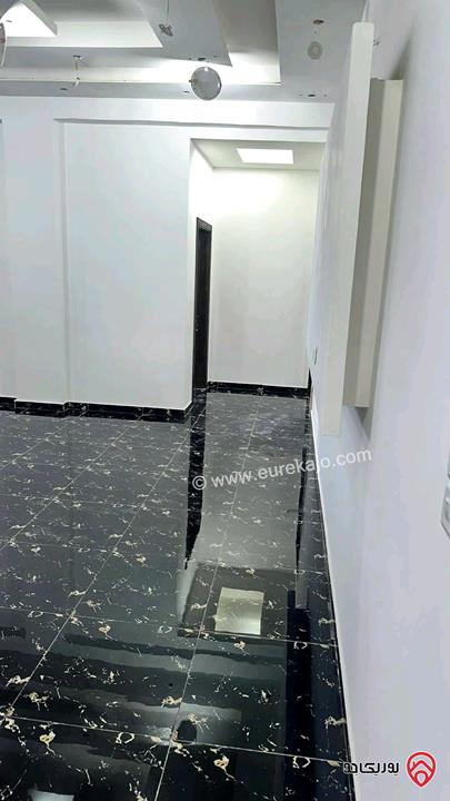 شقتين عدد 2 طابق ثاني سوبر ديلوكس مساحة 154م لكل شقة للبيع في المفرق 