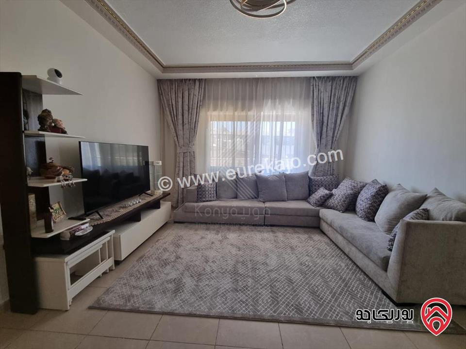 شقة مميزة مساحة 198م طابق ثالث للبيع في عمان - الجبيهة