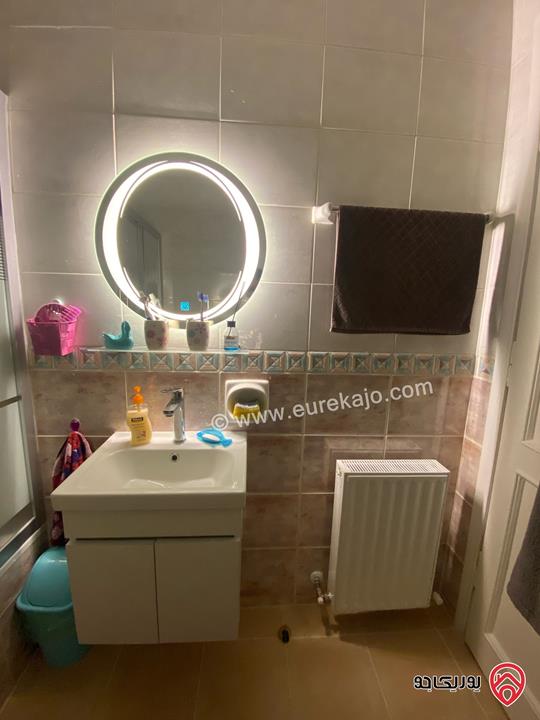 شقة طابق ثالث مساحة 195م للبيع في عمان - الشميساني 