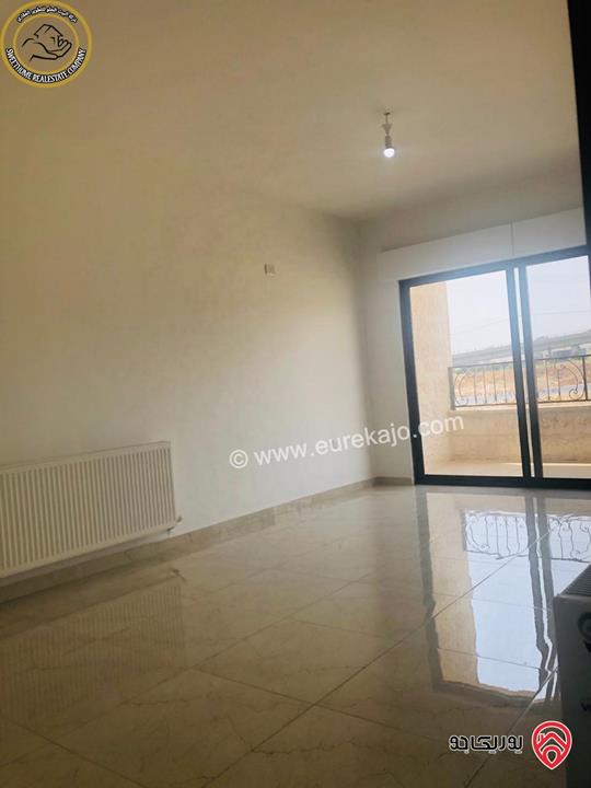 شقة أرضية مميزة للبيع في عمان - دير غبار - حي السهل قرب مدارس فيلادلفيا 130م مع حديقة وترسات 165م لم تسكن