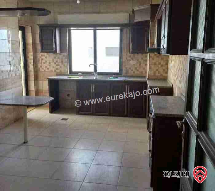 شقة فارغة طابق ثالث مساحة 165م للايجار في عمان - خلدا