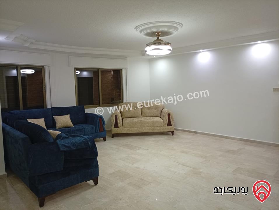 شقة دوبلكس أرضية شبه مستقلة مساحة 375م داخلي و 300م خارجي للبيع في عمان - خلدا