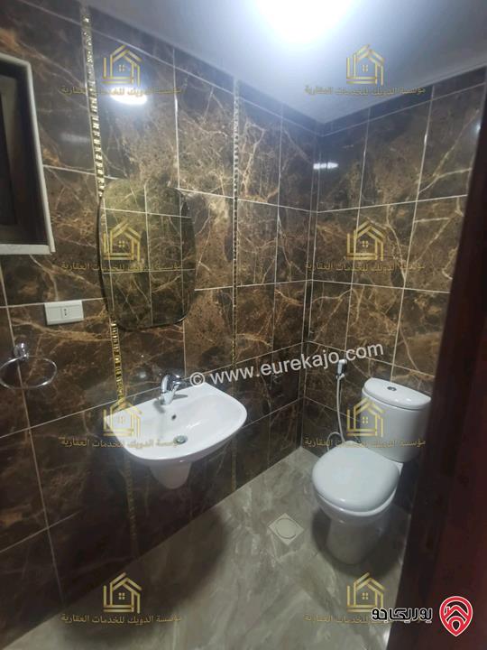 شقة فارغة طابق ثاني مساحة 110م للإيجار في عمان - الرابية 