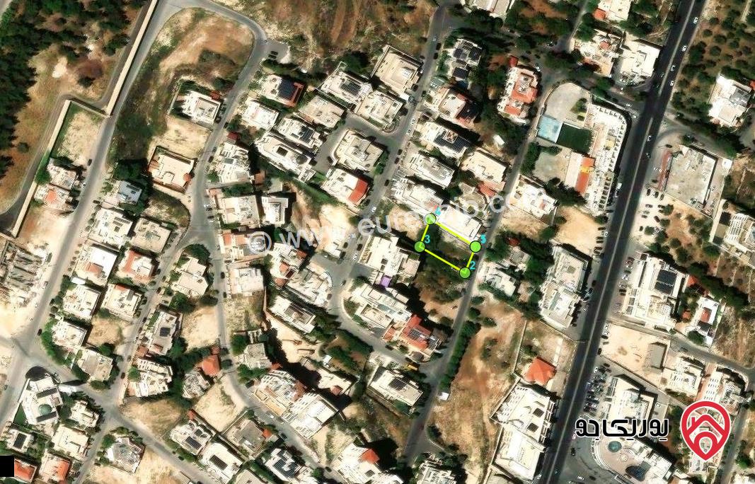 قطعه ارض بموقع مميز جدا شمال عمان صويلح قريبه من المواصفات والمقاييس سكن خاص منطقه فلل مساحتها 761 م 