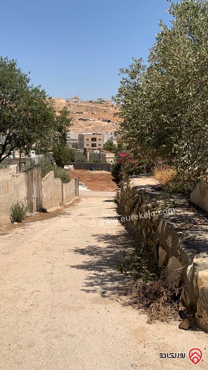 مزرعة مساحة الأرض 2 دونم للبيع بدون منزل في جرش حي الجبارات