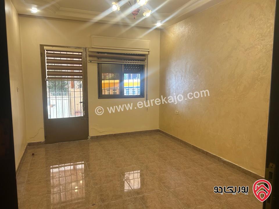 شقة أرضية مساحة 126م داخلي و 32م خارجي للبيع في عمان - طبربور 