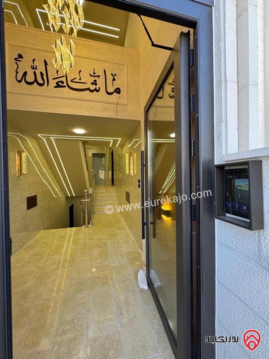 اخر شقتين طابق أرضي مساحة 160م وطابق ثالث دوبلكس مساحة 212م للبيع في عمان - البنيات