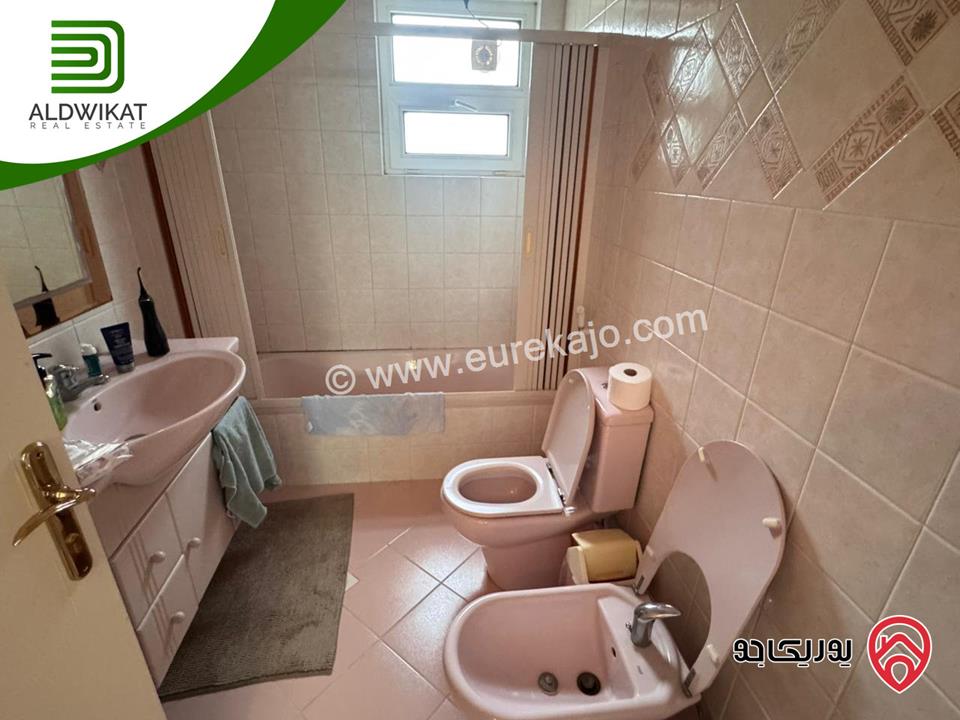 فيلا مستقلة مفروشة للبيع في عمان - خلدا مساحة البناء 580م ومساحة الارض 940م موقع اطلالة