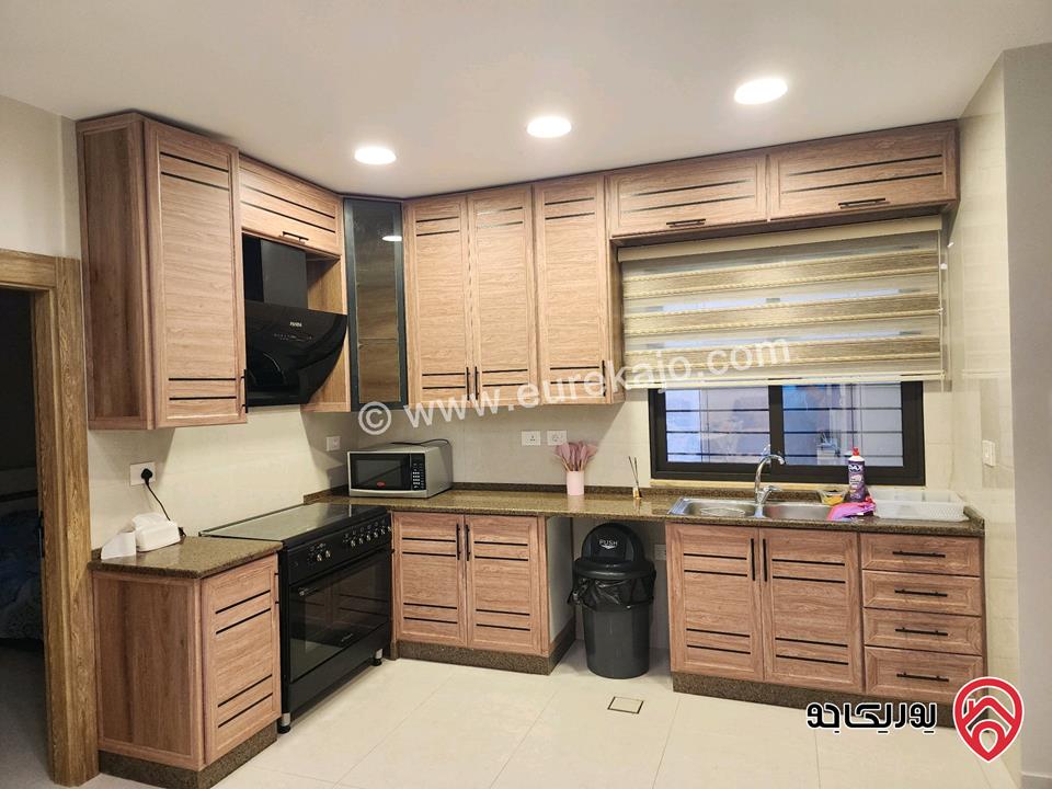 شقة طابقية ارضية مساحة 155م داخلي و 50م خارجي مفروشة جزء من فيلا للايجار في عمان - المقابلين 