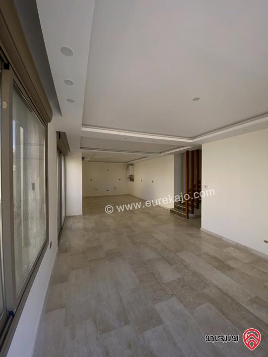 شقة ارضية مساحة 330م داخلي + حديقة 250م وكراج مستقل للبيع في عمان - دابوق