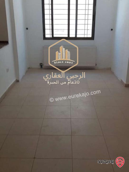 شقة شبه ارضية مساحة 180م داخلي و 40م ترس ومدخل مستقل للايجار في عمان - خلدا 