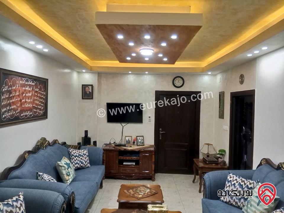 شقة طابق ثاني مساحة 70م للبيع في عمان - جبل الاخضر دوار ريفكو مقابل بقالة مروان شقة مجددة بالكامل 