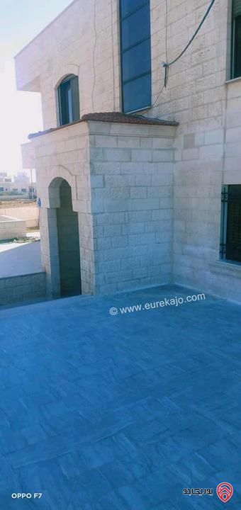 شقة طابق أول مساحة 235 متر مربع للايجار في عمان - شفا بدران (مقابل أكاديمية الفيحاء)