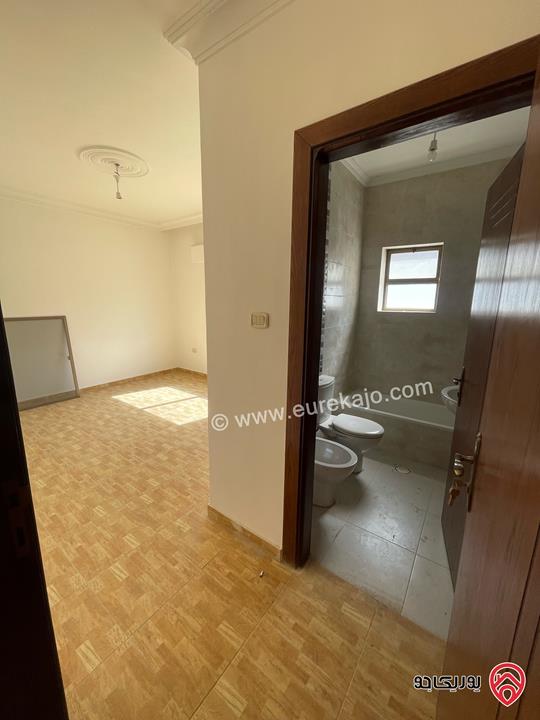 شقة طابق أول مساحة 135 متر للبيع في عمان - ضاحية الرشيد