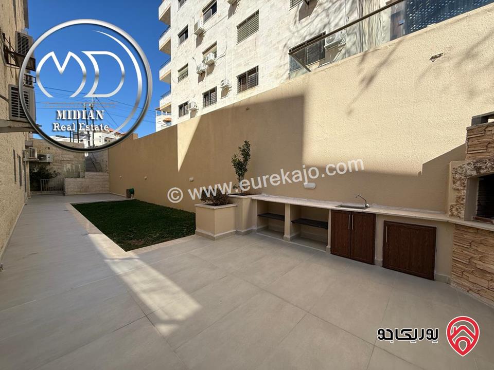 شقة شبه ارضي فارغة للايجار في عمان - دير غبار مساحة 200م مع ترس و حديقة 200م تشطيبات و ديكورات فاخرة