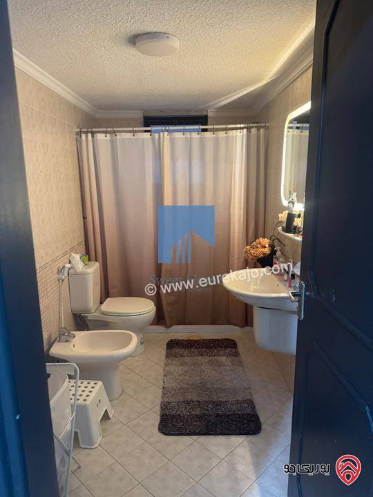 شقة طابق ثالث 140م تشطيب سوبر ديلوكس للبيع في عمان - أم السماق