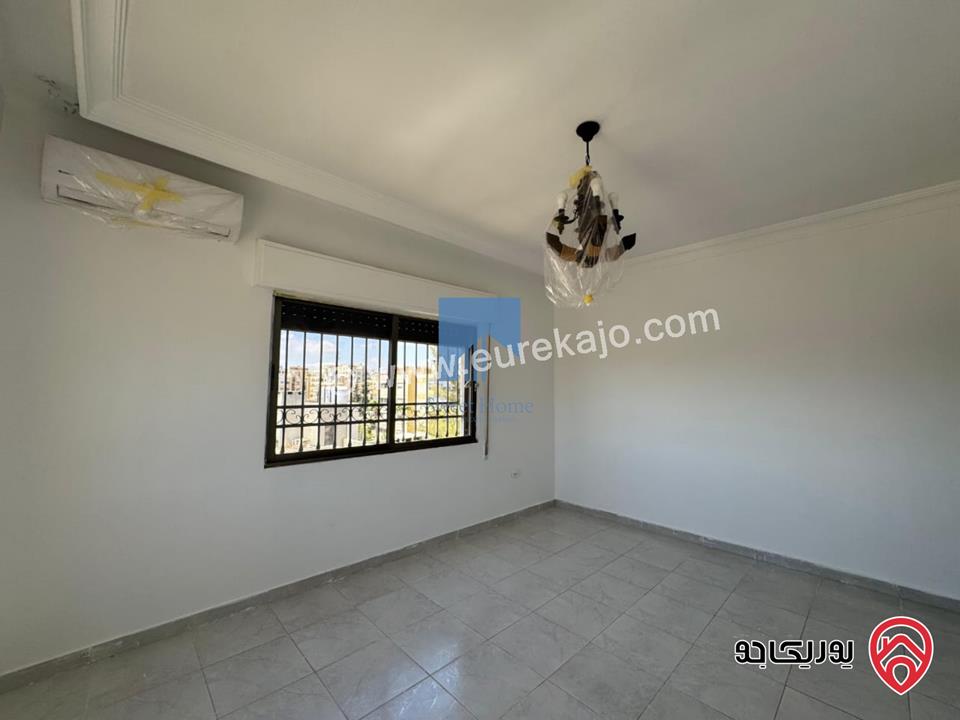 شقة مميزة للبيع في عمان - الجاردنز - خلف قاضي القضاة طابق ثالث 190م بسعر مغري