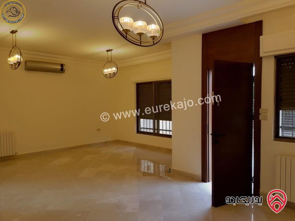 شقة أرضية فاخرة للبيع في عمان - أم أذينة 255م مع ترسات 150م بسعر مغري