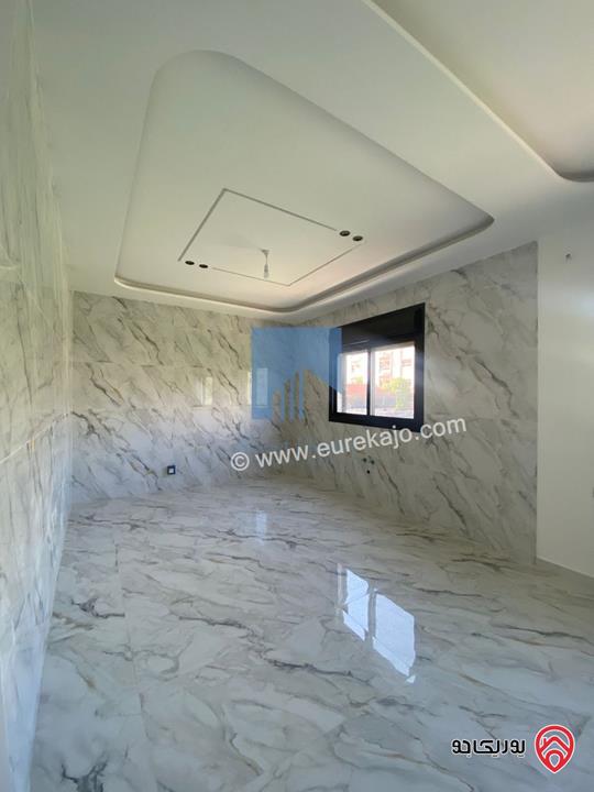 شقة فاخرة طابق ثاني مساحة 200م تشطيب سوبر ديلوكس لم تسكن للبيع في عمان - تلاع العلي