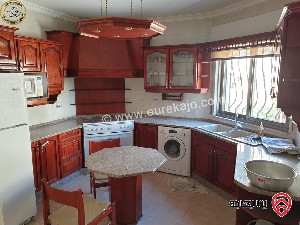 شقة مميزة للبيع في عمان - جبل عمان  - خلف فندق فيرمونت عمان طابق ثاني 200م تشطيب سوبر ديلوكس