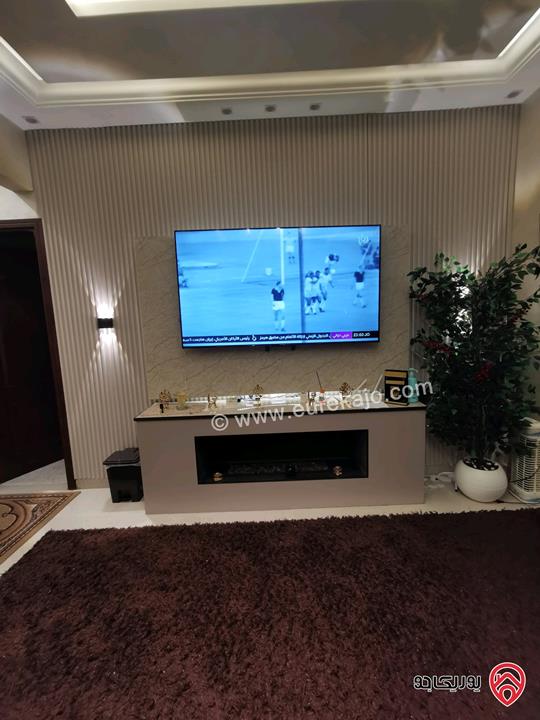 شقة طابق ثالث مساحة 220م للبيع في عمان - طبربور/طارق