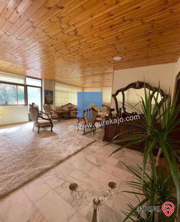 شقة أرضية مميزة للبيع في عمان - خلدا 190م مع ترس 70م تشطيب سوبر ديلوكس