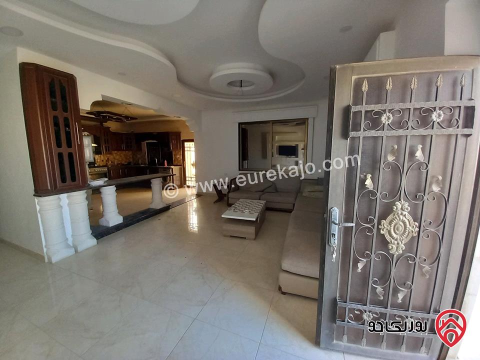 بيت مساحة 200م على أرض 750م للبيع في الزرقاء - شومر إسكان المهندسين 