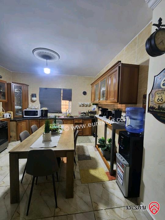 شقة تسوية مساحة 135م داخلي و 100م خارجي للبيع في اربد