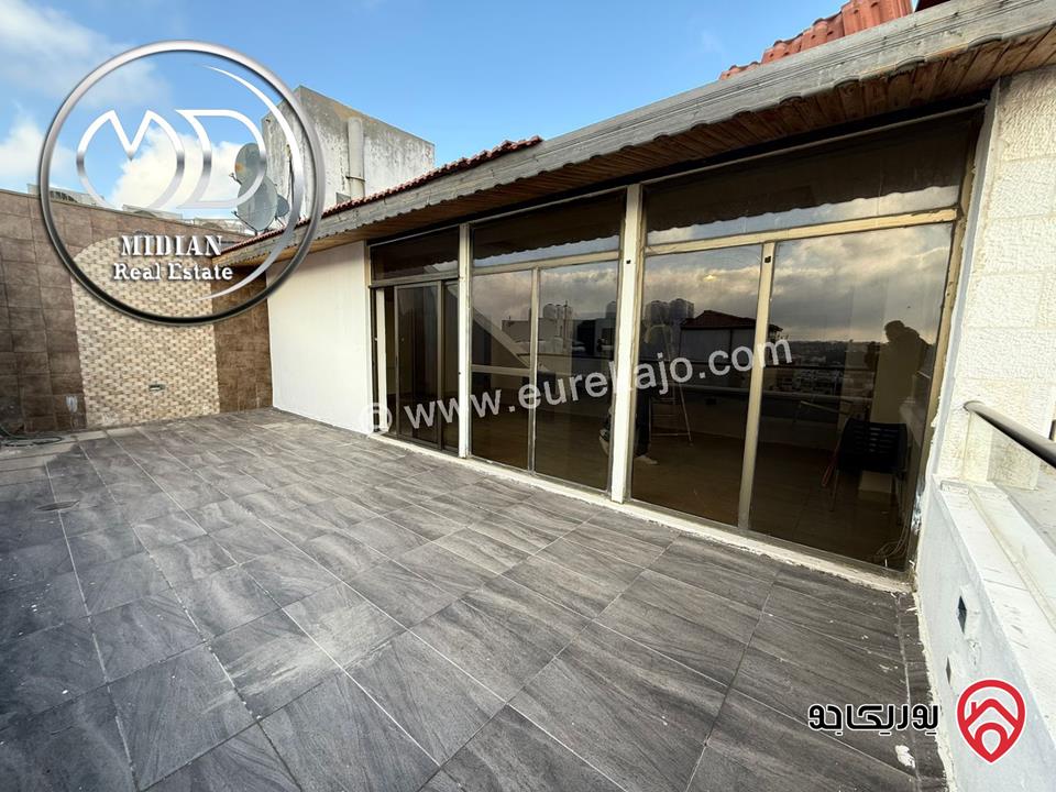 رووف فارغ للايجار في عمان - ام السماق مساحة 120م مع ترس 50م تشطيبات سوبر ديلوكس اطلالة جميلة بسعر مميز