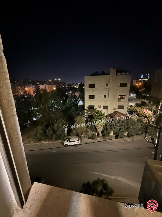 شقة مساحة 170م طابق ثاني مع مصعد عمارة هادئة عائلات للإيجار  في عمان - دير غبار