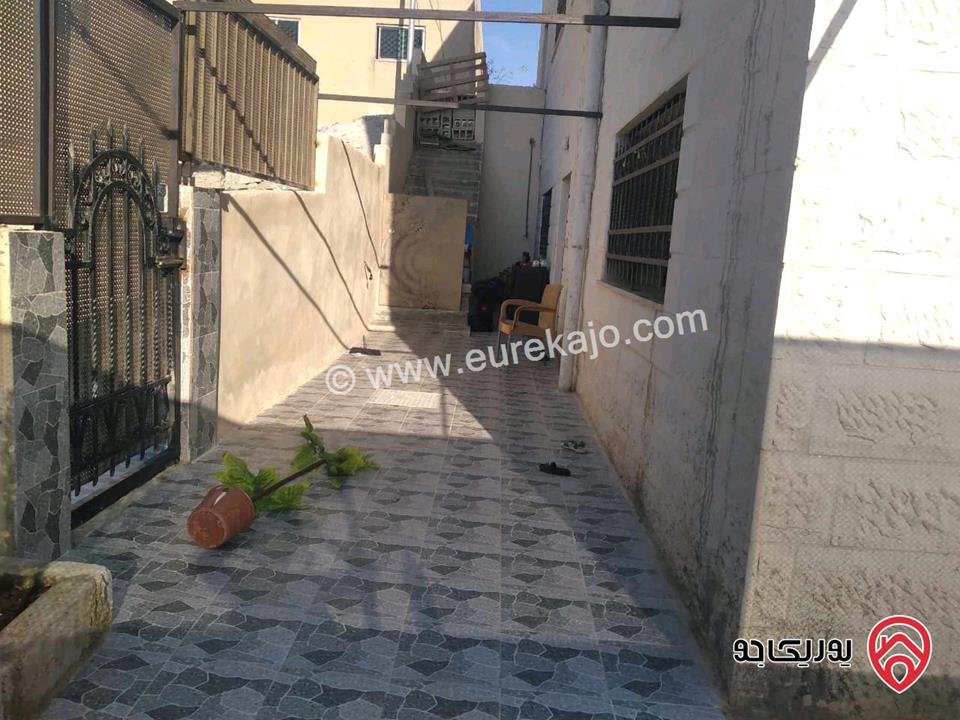 بنايه سكنية مكونة من 3 طوابق على أرض 320م للبيع في عمان - ماركا