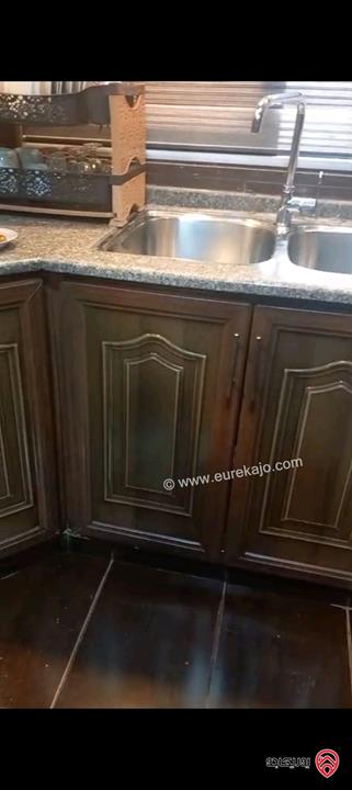 بيت مساحة 460م على أرض 1700م للبيع في عمان - منطقة المقابلين 