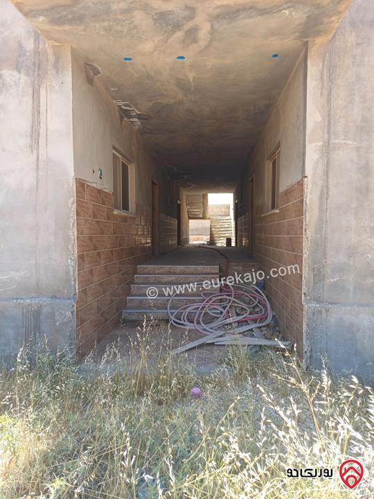 عمارة من طابق واحد اربع شقق للبيع في المفرق