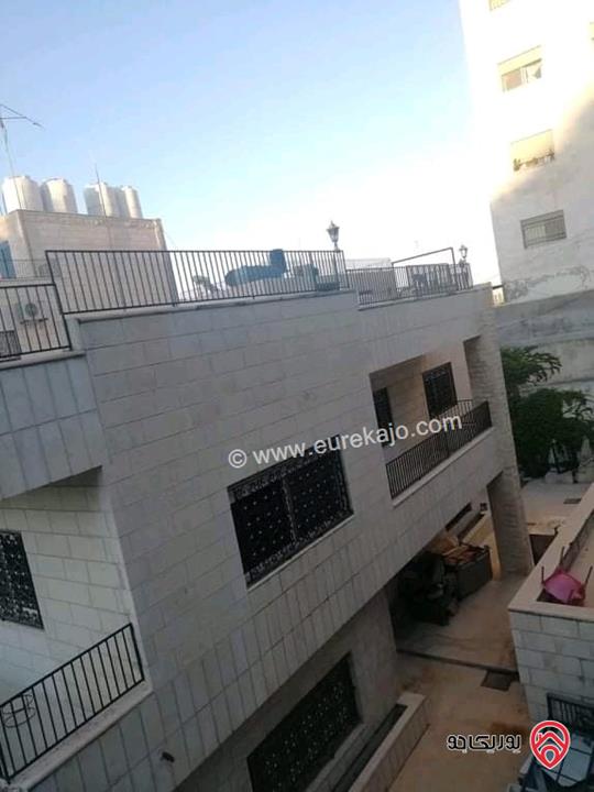 فيلا 4 طوابق على أرض 1 دونم و 465م للبيع في عمان - الرابية