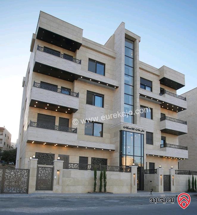 شقة سوبر ديلوكس طابق ثالث دوبلكس مساحة 250م للبيع في عمان - الجبيهة 